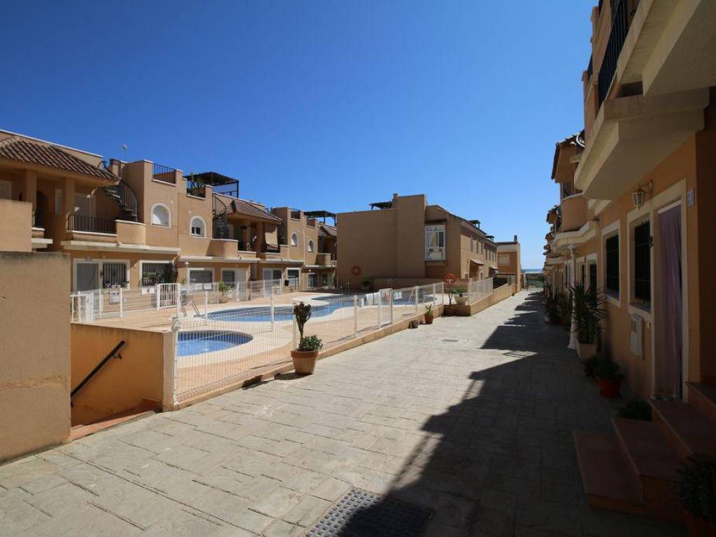 Alquiler Piso Cuevas del Almanzora. Piso de dos habitaciones en Calle