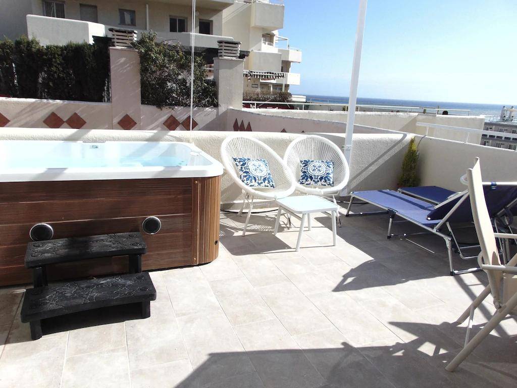 Alquiler Piso Benalmádena. Piso de una habitación, Muy buen estado