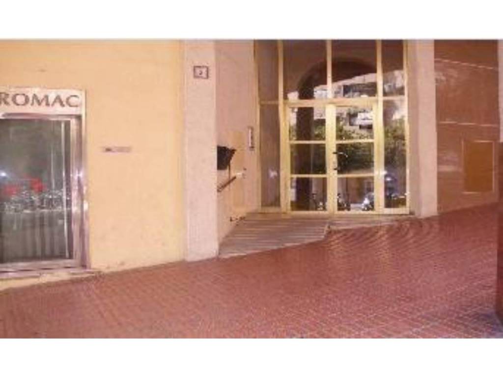 Venta Piso Benidorm. Piso de tres habitaciones en Calle Callosa d´en Sarrià. Buen estado tercera planta con terraza