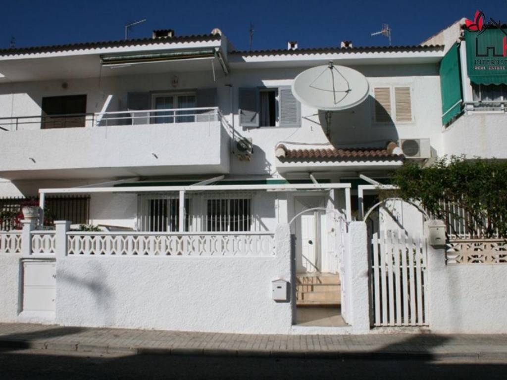 Alquiler Casa unifamiliar en Calle Almudaina 25 El Campello. Con balcón 110 m²