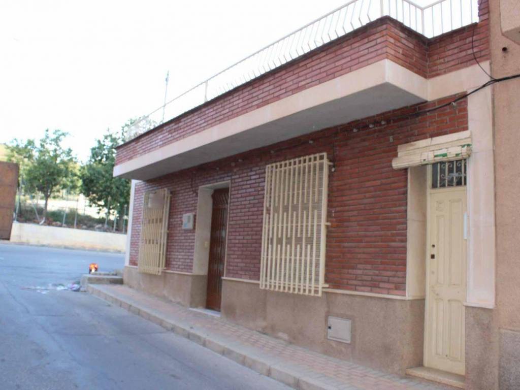 Venta Casa rústica en Calle Pinzones Murcia. Buen estado plaza de aparcamiento 196 m²