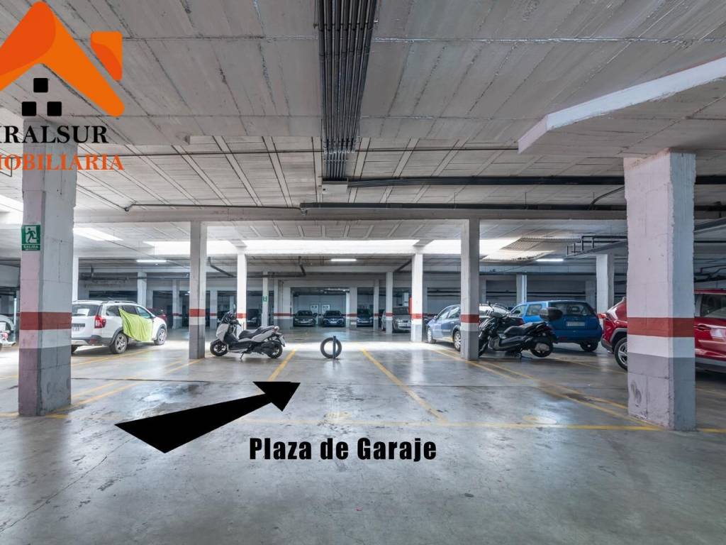 Plaza Parking