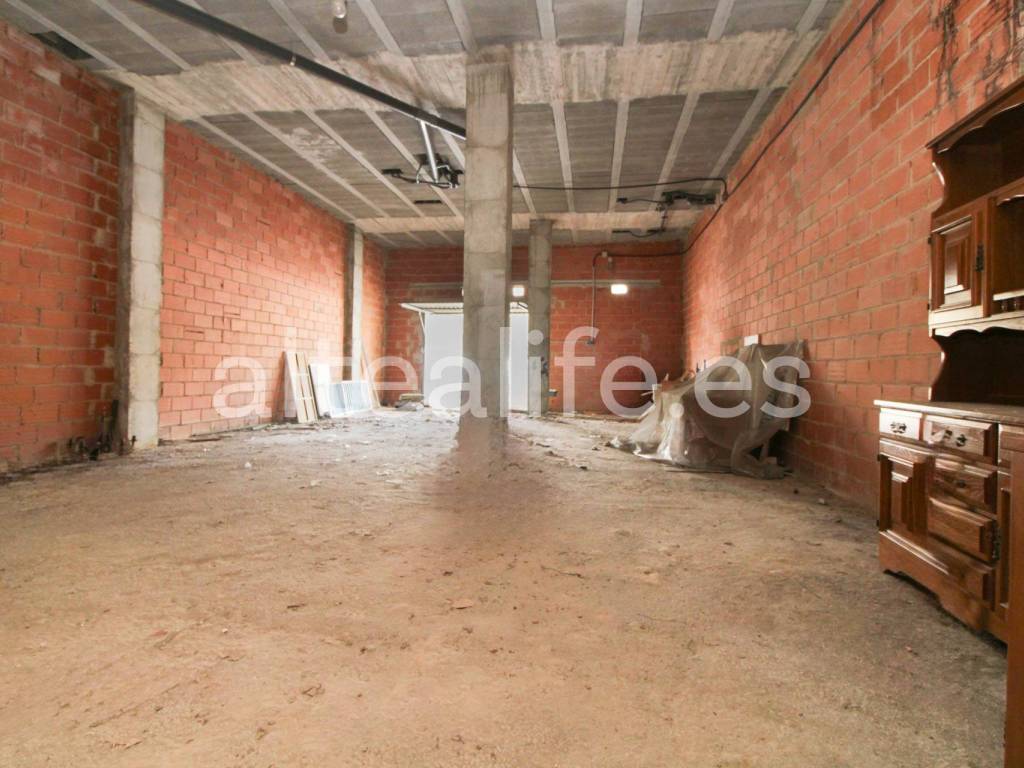 Local Comercial en Bruto