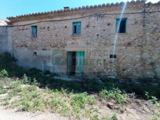 Country house for sale