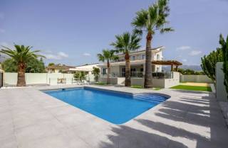 Terraced house for sale