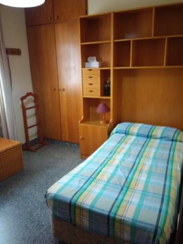 Dormitorio de solteros 1