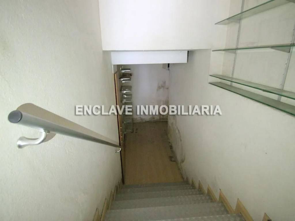 Escalera almacén