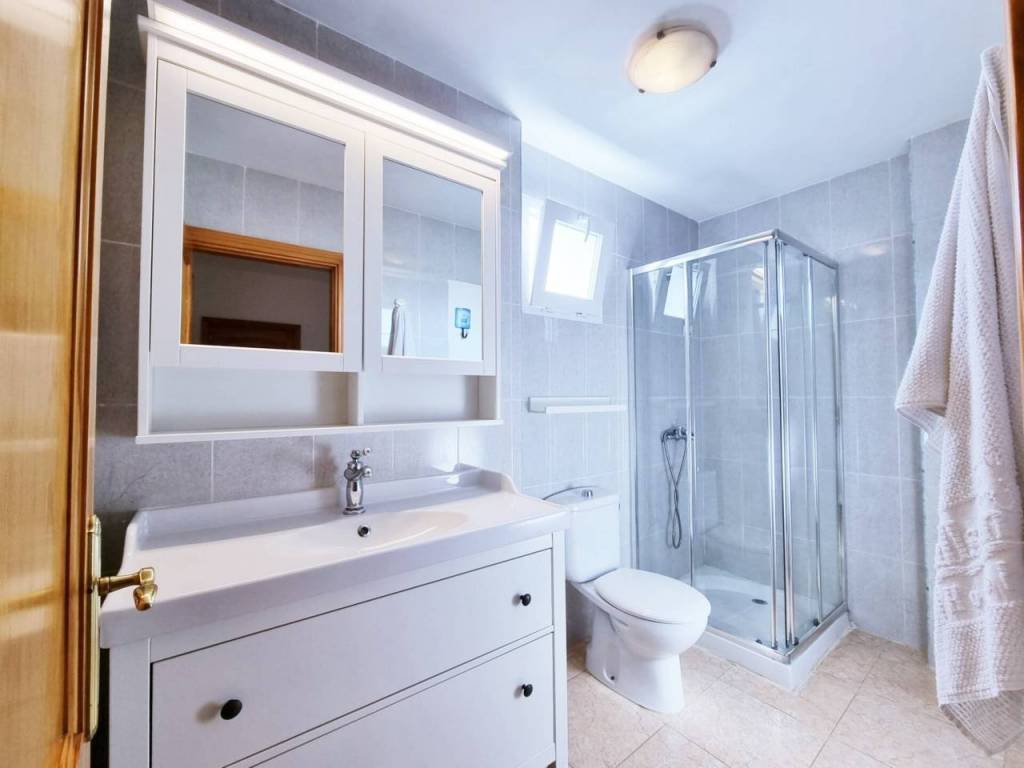 Baño vivienda 6