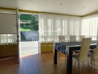 COMEDOR-ACCESO PATIO JARDIN