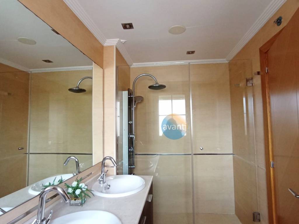 BAÑO EN SUITE