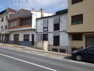 Terraced house for sale