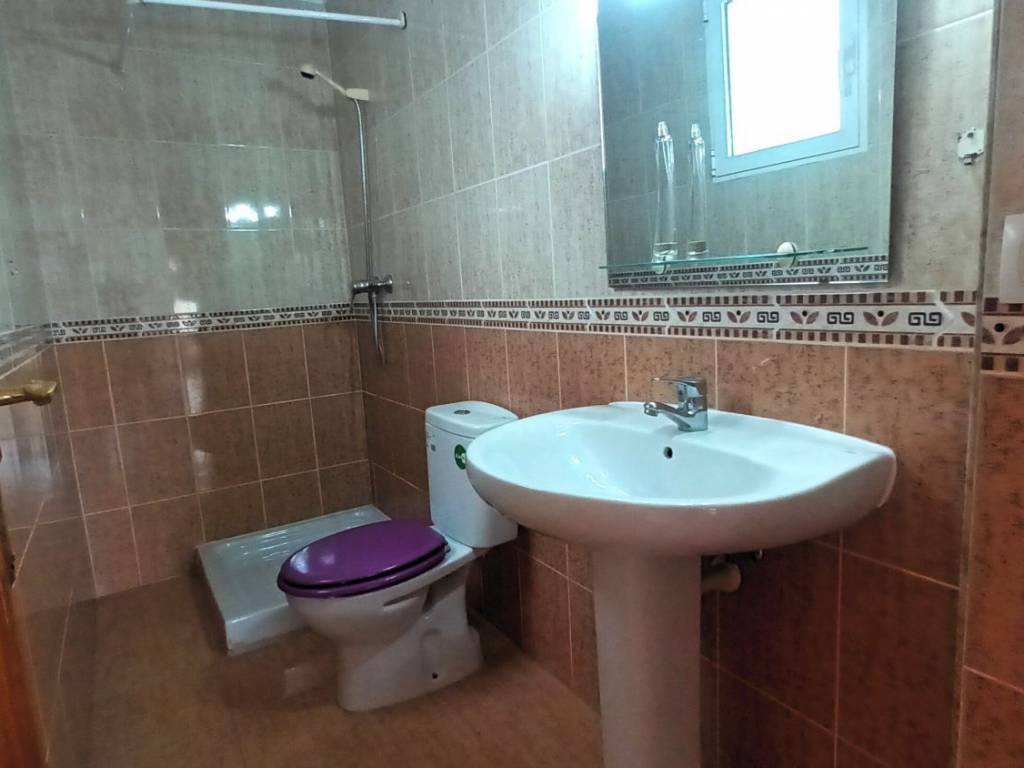 BAÑO BAJO