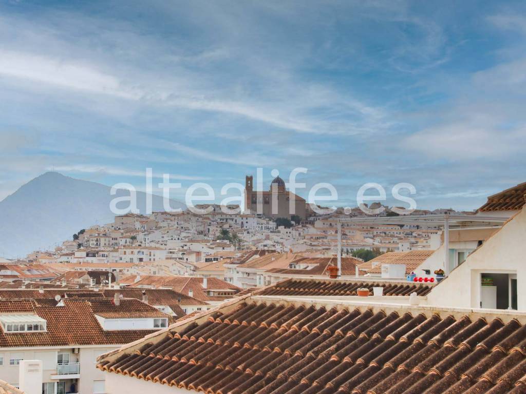 Terraza Vistas Pueblo y Mar