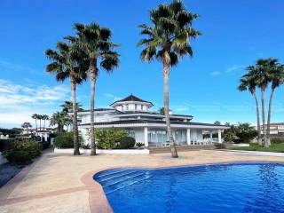 Terraced house for sale