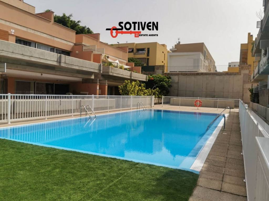 SE VENDE SIN AMUEBLAR - SOLD UNFURNISHED