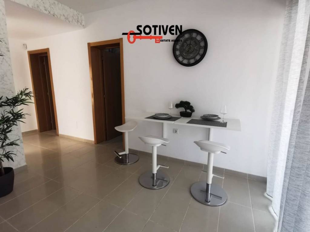 SE VENDE SIN AMUEBLAR - SOLD UNFURNISHED