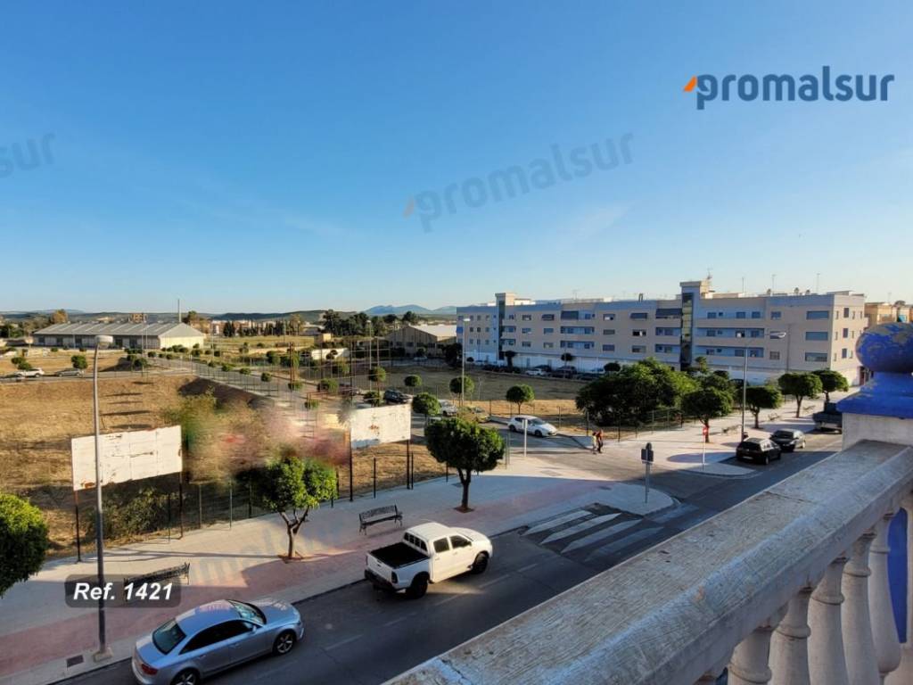 Vistas a la avenida de la estacion