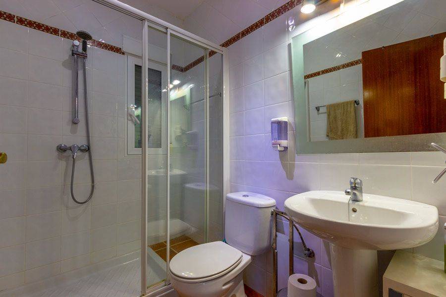 BAÑO EN SUITE