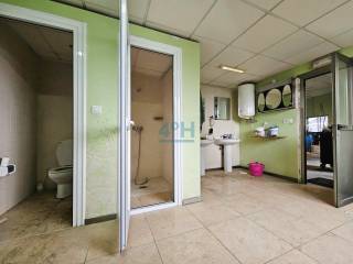 Baño y vestuarios
