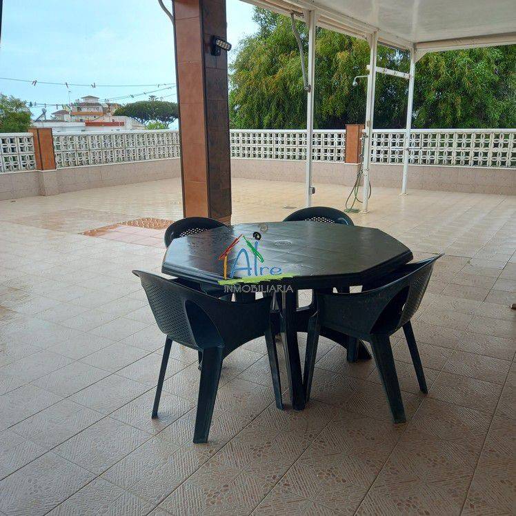 terraza trasera salida desde la cocina