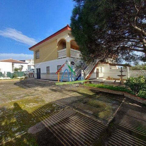 vivienda desde la entrada de vehículo