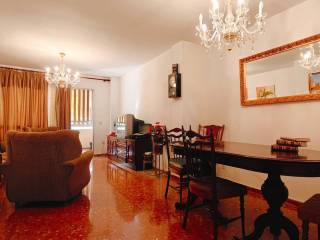 SALÓN INDEPENDIENTE CON TERRAZA