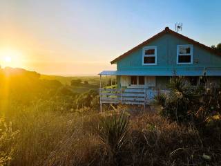 vistas de la casa y el atardecer