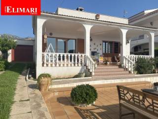 fachada alcanar playa