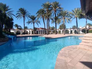 Amplia zona comunitaria