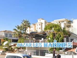 Cerca de Zona Comercial Les Fonts