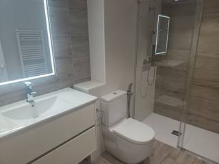 Cuarto de baño con mampara