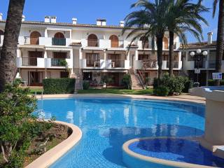 Piscinas distintas profundidades