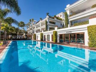 swimmingPool