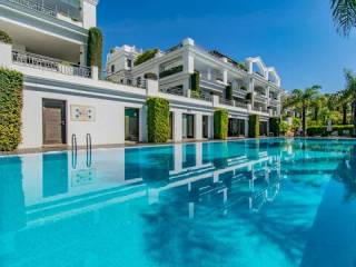swimmingPool