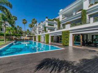 swimmingPool