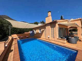 swimmingPool