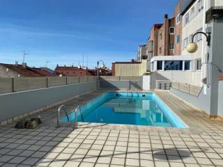 swimmingPool